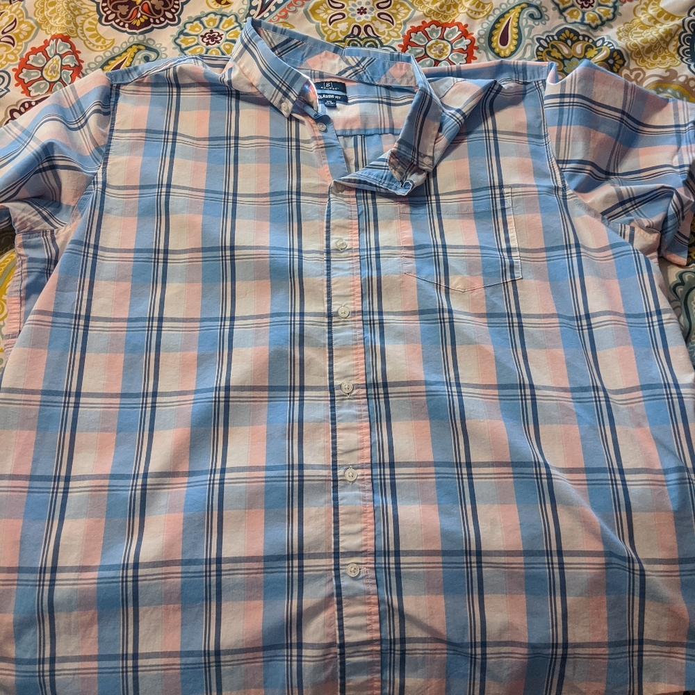 11 Used Men's Short Sleeve Button Down Shirts